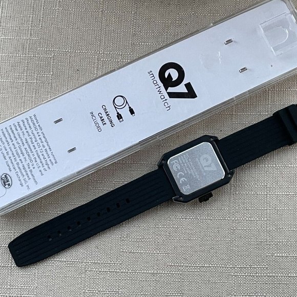 Q7 Smart Watch Black Rubber Band Pedometer Activity Tracker Bluetooth - Picture 2 of 6